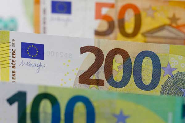 “毫无根据的乐观”推动后 9万亿美元股市反弹背后的关税风险隐现